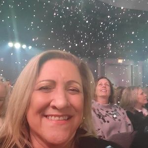 Meet your Posher, Tina